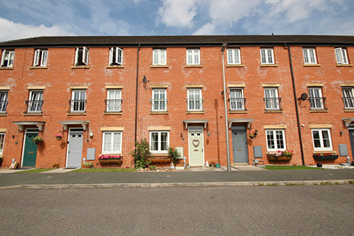 4 Bedroom Town House For Sale In Warburton Close, Barnton, CW8