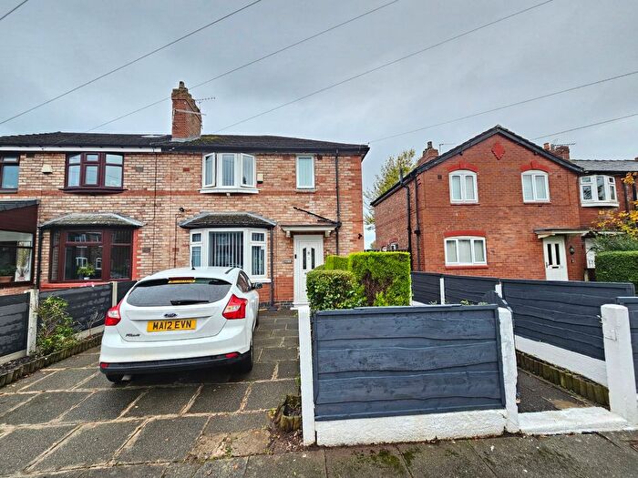 3 Bedroom Semi-detached House For Sale In Darley Avenue, Manchester, M21