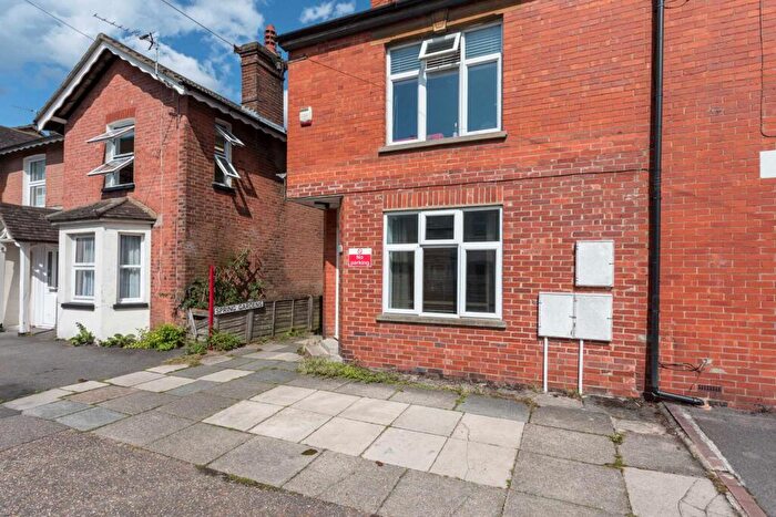 2 Bedroom Maisonette To Rent In Trafalgar Road, Horsham, RH12