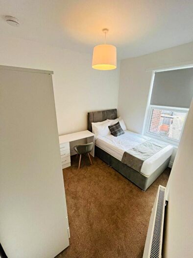 2 Bedroom Flat To Rent In Watts Street, Manchester, M19