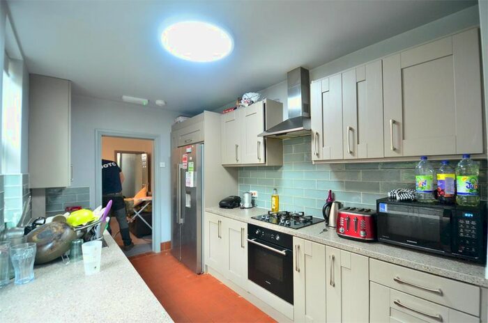 5 Bedroom Terraced House To Rent In Raddlebarn Road, Selly Oak, Birmingham, B29