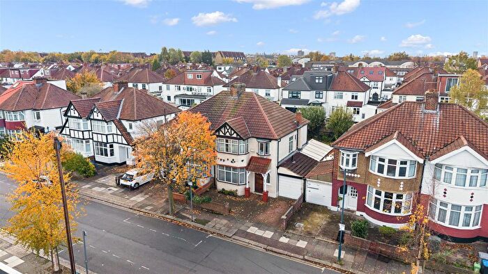 3 Bedroom Semi Detached House For Sale In Fleetwood Road, London, NW10