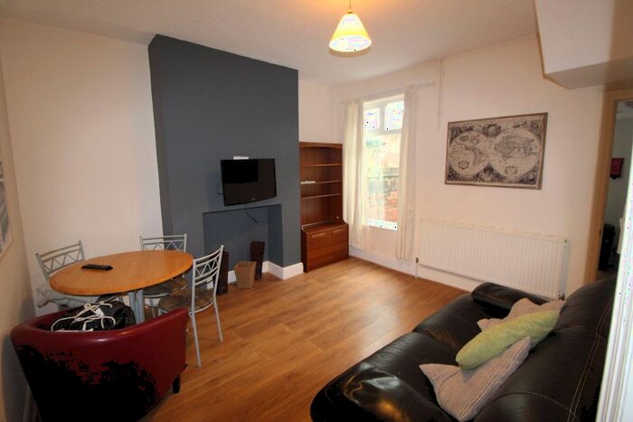 3 Bedroom Terraced House To Rent In Haworth Street, Hull, HU6