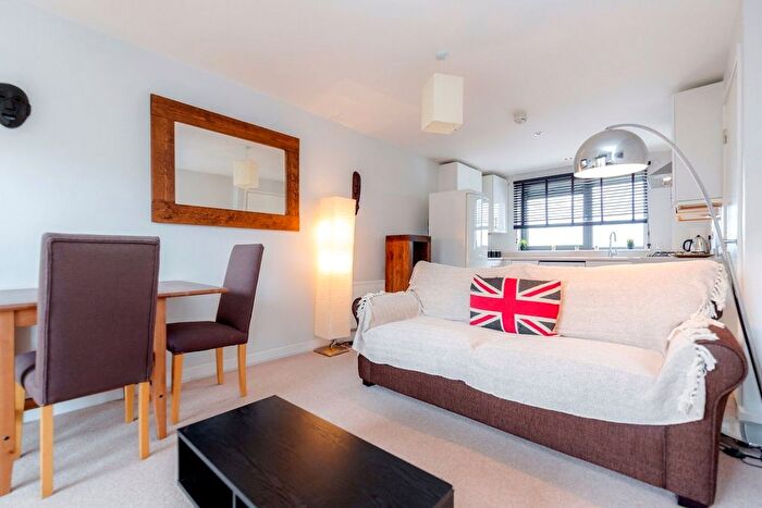 1 Bedroom Flat To Rent In Bagleys Lane, London, SW6
