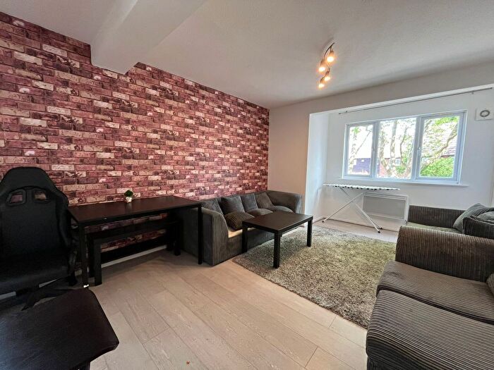 1 Bedroom Flat To Rent In Emerald Close, London, E16