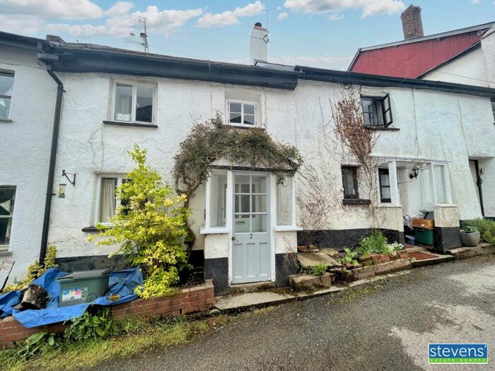 2 Bedroom Cottage For Sale In Stonelands, Crockernwell, Exeter, Devon, EX6