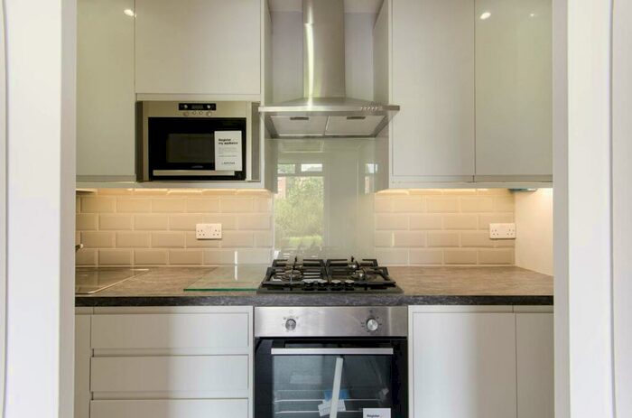 1 Bedroom Flat To Rent In Alexandra Road, Camden, London, NW8