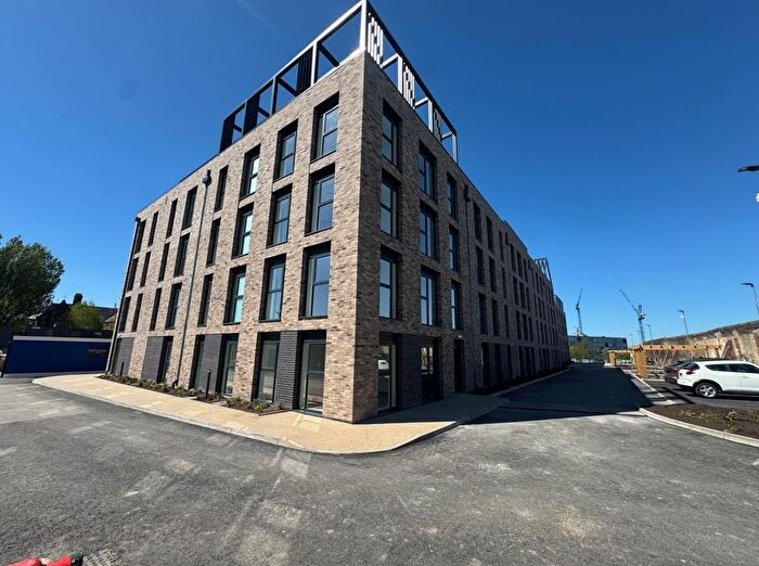 1 Bedroom Apartment To Rent In Richmond Hill Approach, Leeds, LS9