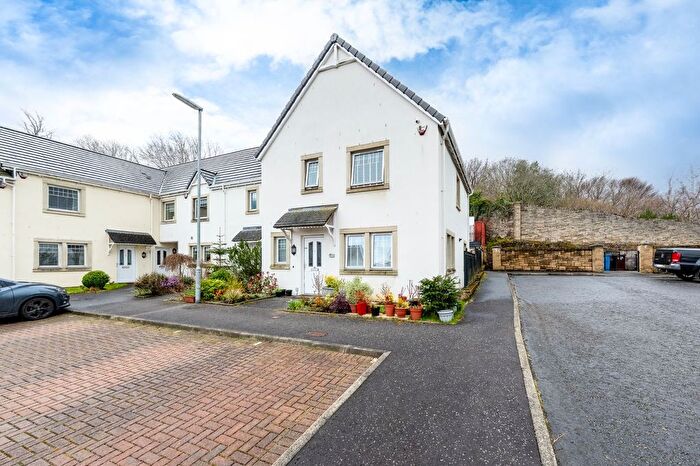 3 Bedroom End Terrace House For Sale In Hollybush Lane, Port Glasgow, PA14