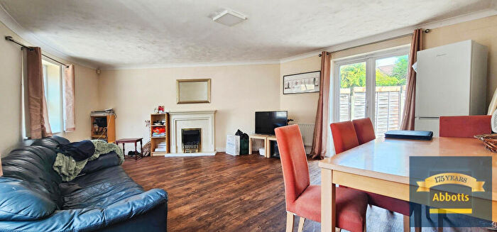 1 Bedroom House To Rent In Hatcher Crescent, CO2
