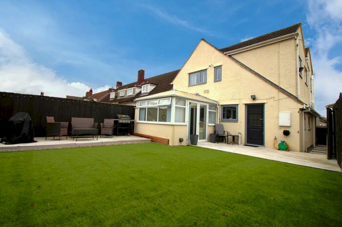 3 Bedroom End Of Terrace House For Sale In Rookery Close, Rooksbridge, BS26