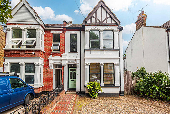 4 Bedroom Semi Detached House For Sale In Argyll Road, Westcliff-on-sea, SS0