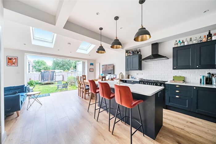 3 Bedroom End Of Terrace House For Sale In Pelham Road, Beckenham, BR3