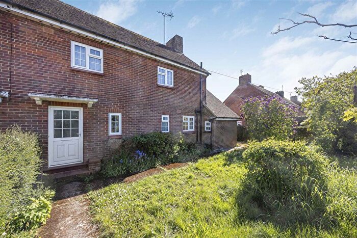 3 Bedroom Semi Detached House For Sale In Ilbury Close, Shinfield, Reading, RG2