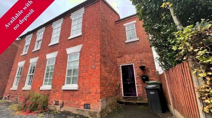 4 Bedroom Semi-Detached House To Rent In Chester Road North, Kidderminster, DY10
