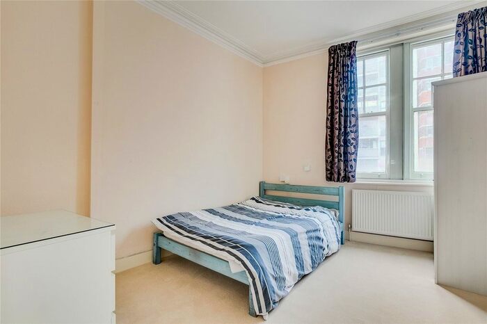 2 Bedroom Flat To Rent In Balham Hill, London, SW12