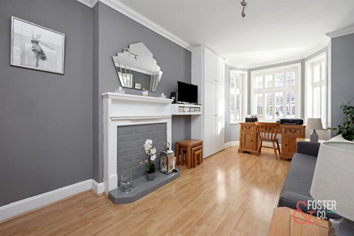 2 Bedroom Flat For Sale In Montefiore Road, Hove, BN3