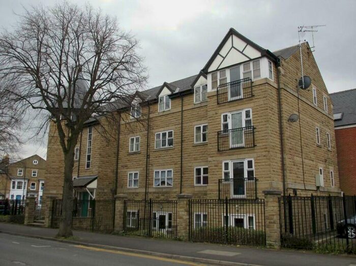 2 Bedroom Flat To Rent In Dragon Parade, Harrogate, North Yorkshire, HG1