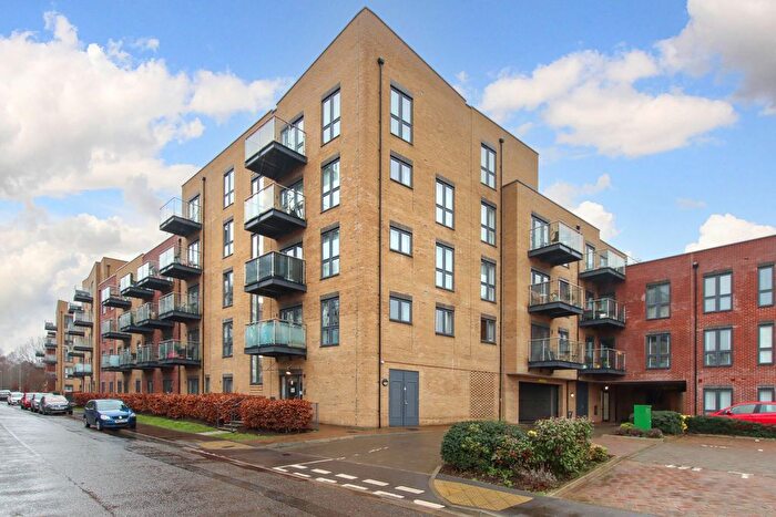 2 Bedroom Flat For Sale In Frogmore Road, Hemel Hempstead, HP3