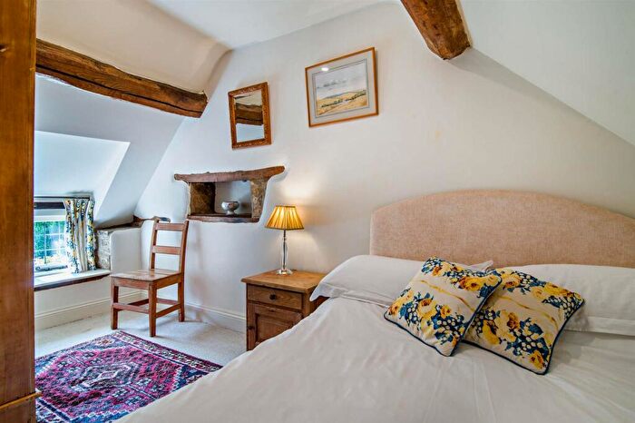 2 Bedroom Barn Conversion To Rent In Long Barn, GL7
