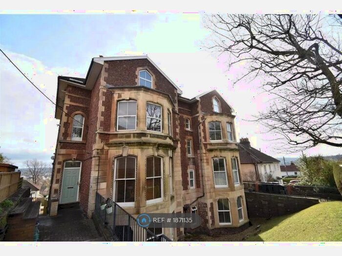 2 Bedroom Flat To Rent In South Road, Portishead, Bristol, BS20