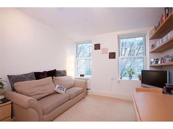 2 Bedroom Flat To Rent In Werrington Street, NW1