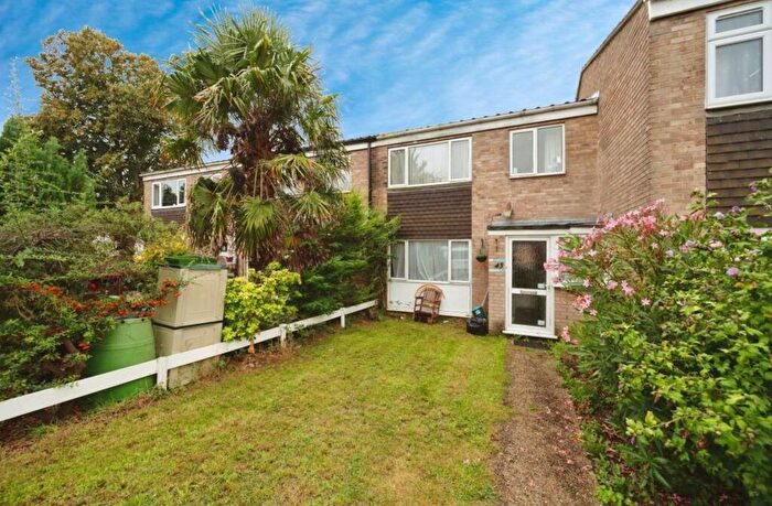3 Bedroom Terraced House For Sale In Eastwood Close, Hayling Island, PO11