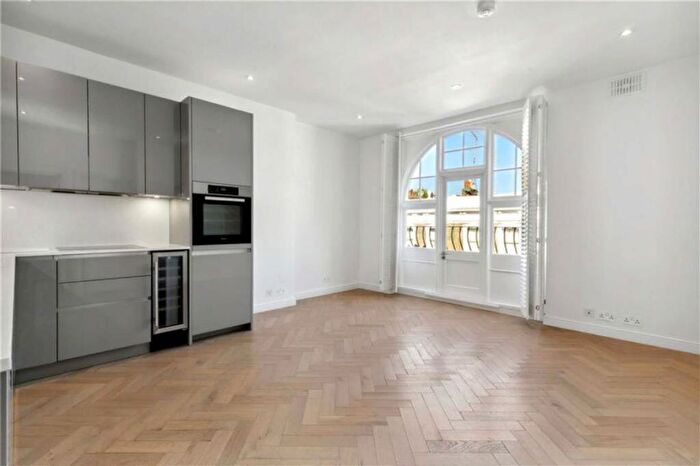 2 Bedroom Flat To Rent In Fawcett Street, South Kensington, SW10