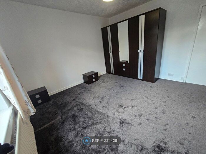 2 Bedroom End Of Terrace House To Rent In Stewkins, Stourbridge, DY8