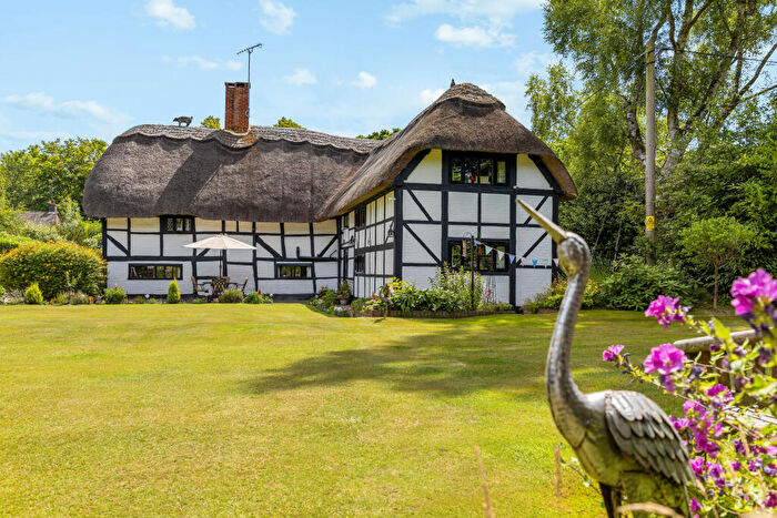 4 Bedroom Detached House For Sale In Reading Road, Darby Green, GU17