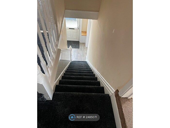2 Bedroom Terraced House To Rent In Elmina Road, Swindon, SN1