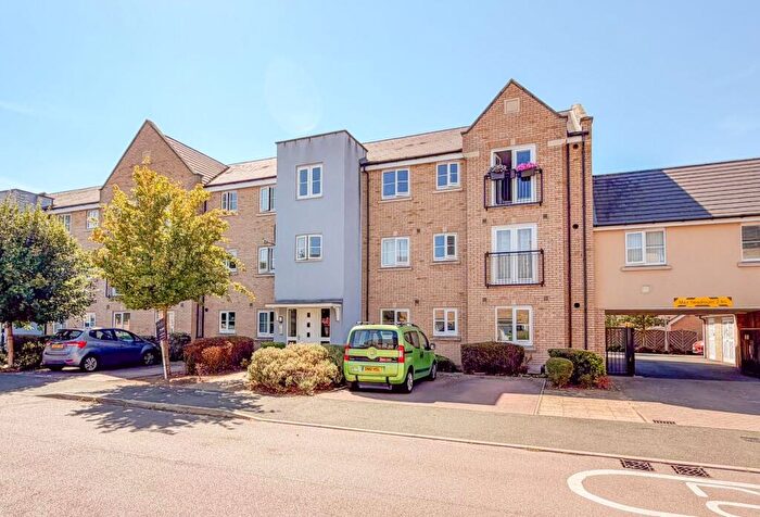 2 Bedroom Flat For Sale In Buttercup Avenue, Eynesbury, St Neots, PE19