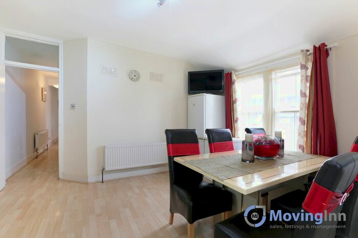 2 Bedroom Flat For Sale In Cato Road, Clapham, SW4