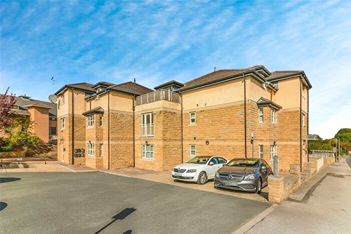 2 Bedroom Flat To Rent In Beever Lane, Barnsley, South Yorkshire, S75