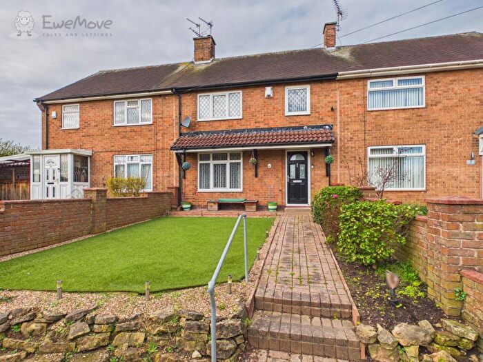 3 Bedroom Terraced House For Sale In Trinstead Way, Nottingham, NG5