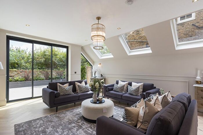 4 Bedroom Flat To Rent In Harvist Road, London, NW6