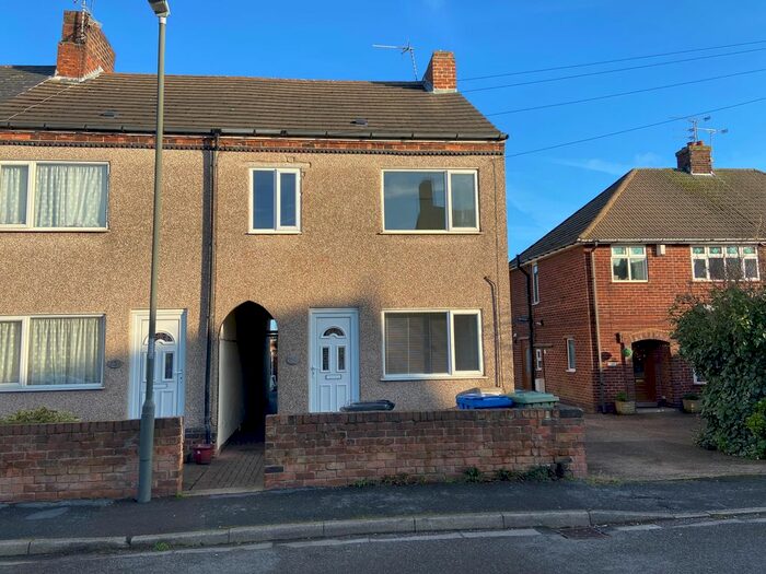 3 Bedroom End Of Terrace House To Rent In Manor Road, Brimington, Chesterfield S43