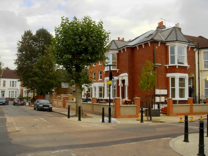 1 Bedroom Flat To Rent In Kyverdale Road, Stoke Newington, London, N16