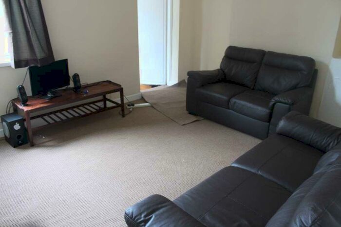 4 Bedroom End Of Terrace House To Rent In Wyeverne Road, Cathays, Cardiff, CF24
