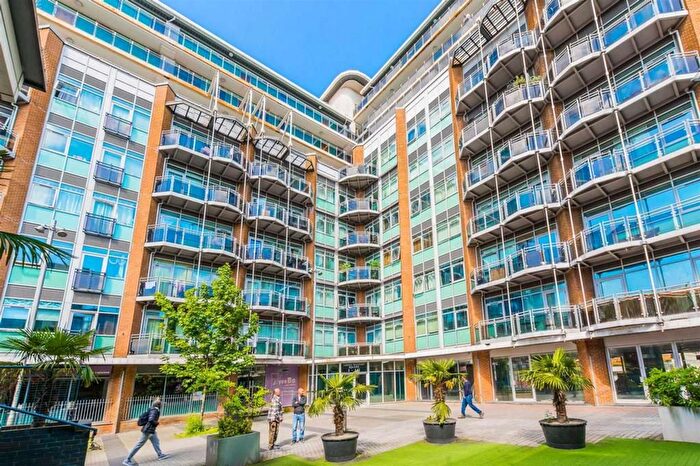 1 Bedroom Flat To Rent In Gerry Raffle Square, Stratford, London, E15