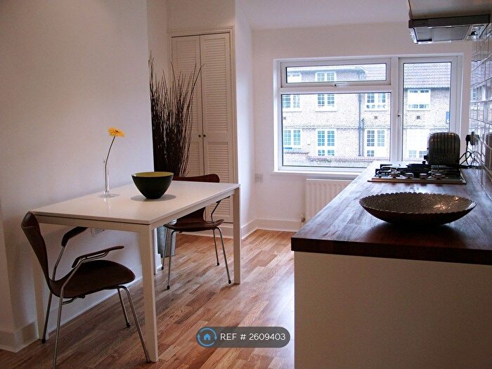 2 Bedroom Maisonette To Rent In Grove Close, London, SE23