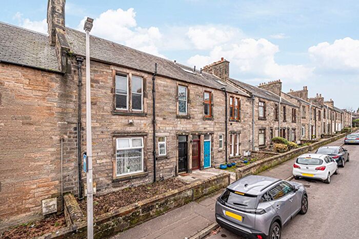 2 Bedroom Flat For Sale In Alexandra Street, Kirkcaldy, KY1