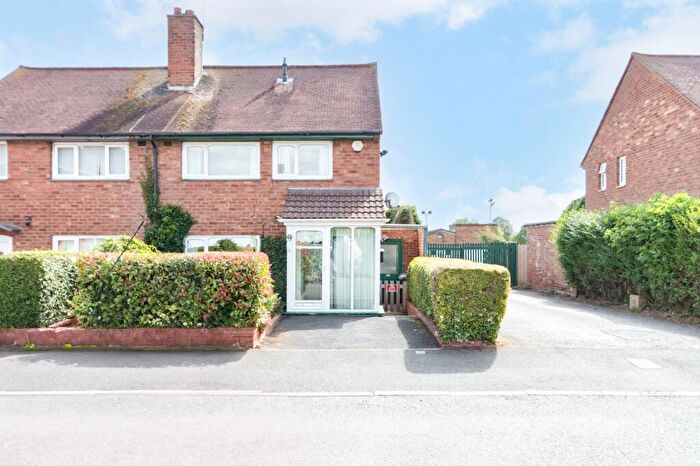 3 Bedroom Semi-Detached House For Sale In Belton Grove, Rednal, Birmingham, West Midlands, B45