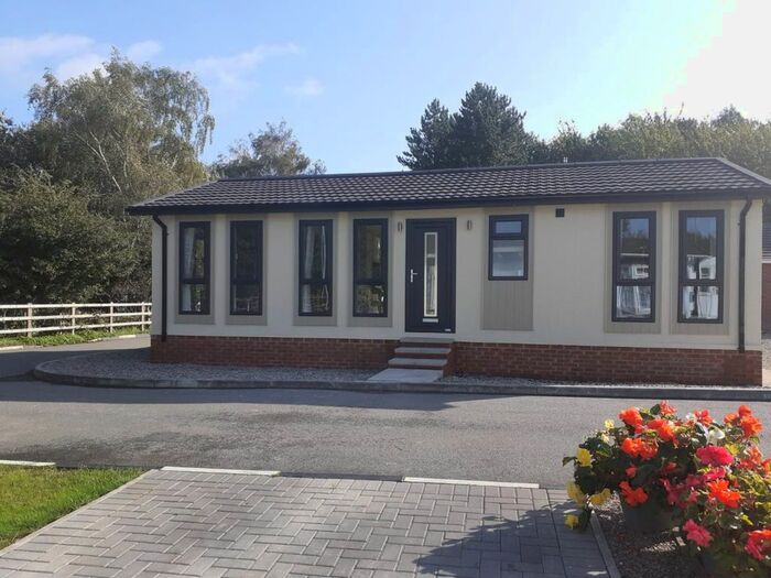 2 Bedroom Mobile/park Home For Sale In Birtley, Chester Le Street, DH2