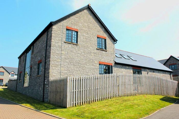 4 Bedroom House To Rent In The Barns, St. Brides Major, Bridgend, CF32