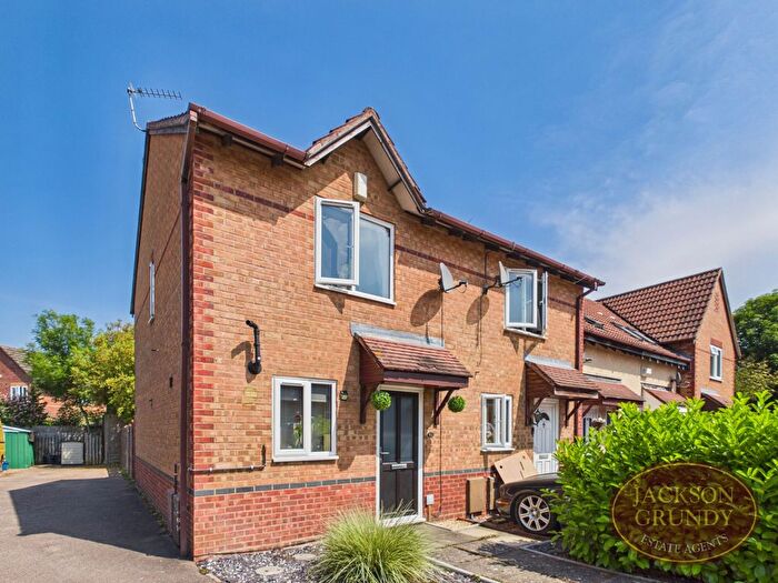 2 Bedroom End Terrace House For Sale In Marseilles Close, Duston, NN5