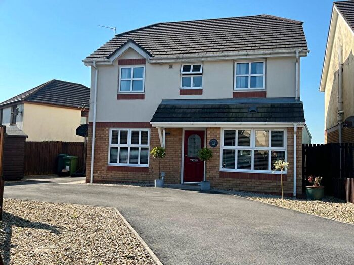 4 Bedroom Detached House For Sale In Cwrt Y Gloch, Peniel, Carmarthen, SA32