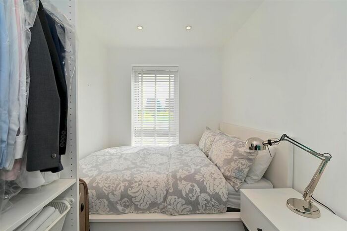 2 Bedroom Flat To Rent In Drake Hall, Britannia Village, E16