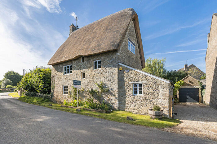 3 Bedroom Detached House For Sale In Somerton Road, Ardley, OX27