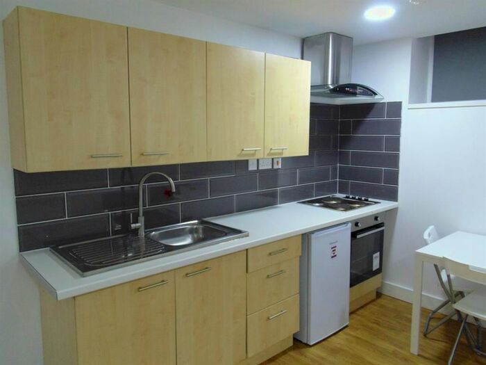 1 Bedroom Studio To Rent In St. Johns Road, Birkby, Huddersfield HD1